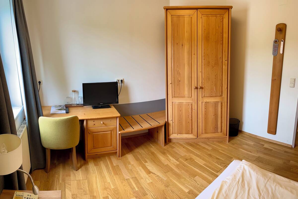 Standard Single Room | In-room safe, desk, iron/ironing board, free WiFi