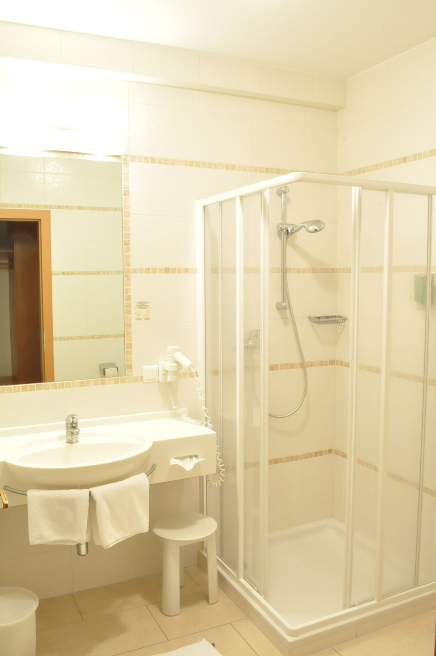 comfort double or twin room | bathroom | shower, free toiletries, hair dryer, towels