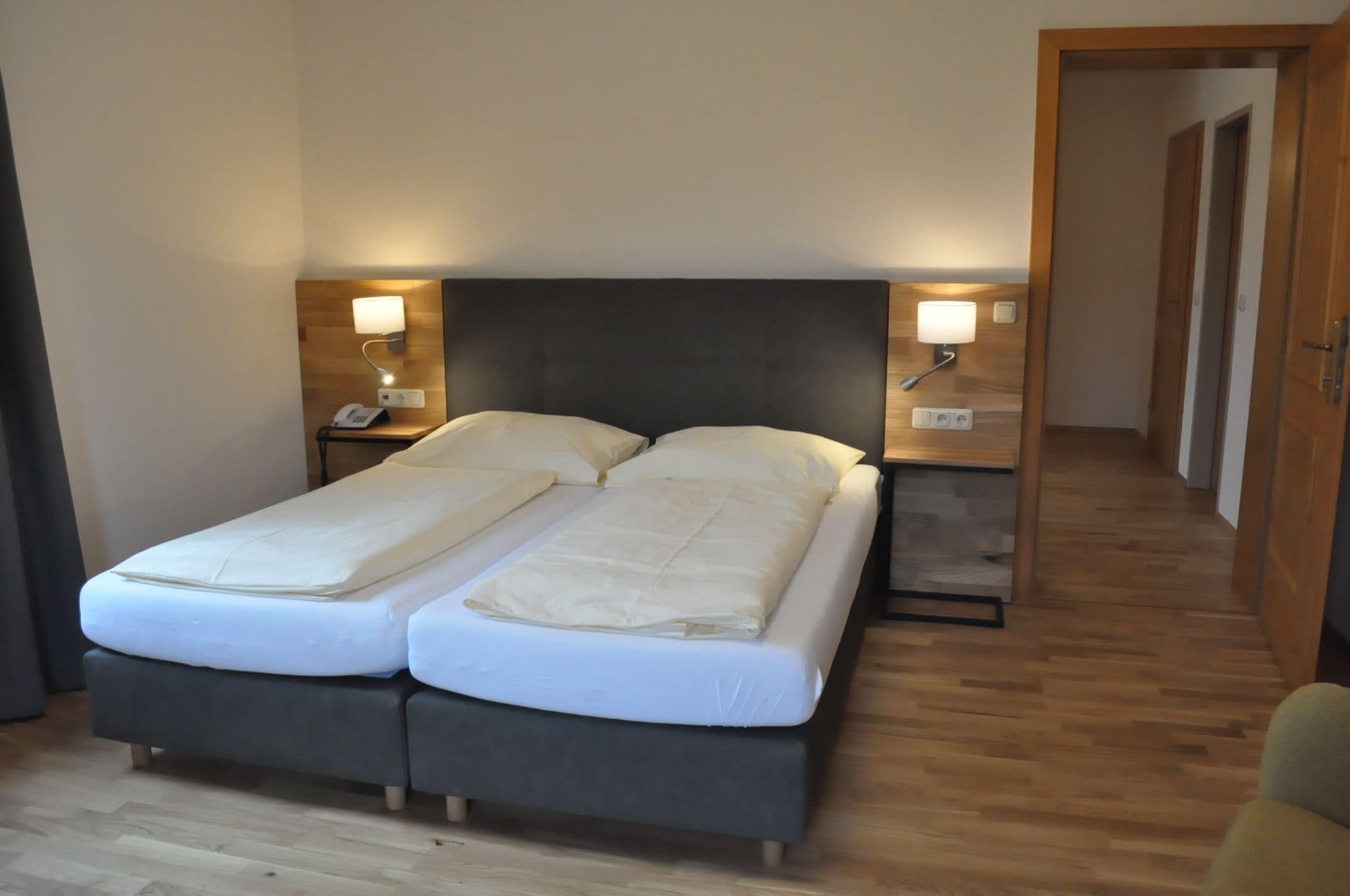 superior double or twin room | 1 bedroom, in-room safe, desk, iron/ironing board