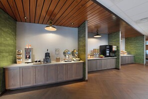 Free daily continental breakfast