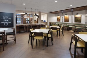 Free daily continental breakfast - Fairfield Inn & Suites by Marriott El Dorado (El Dorado)