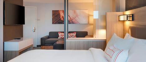 Suite, 1 très grand lit | Bureau, fer et planche à repasser, Wi-Fi gratuit, draps fournis