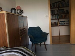 4 Schlafzimmer, Verdunkelungsvorhänge, Bügeleisen/Bügelbrett