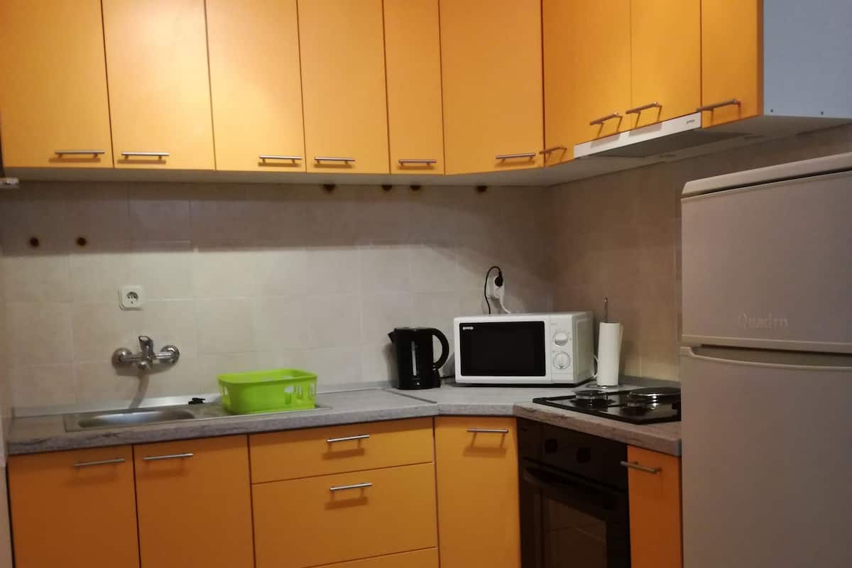 Apartment | 2 bedrooms, premium bedding, individually furnished, desk