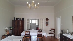 Dining - Inn Excellence B&B (Emthanjeni)