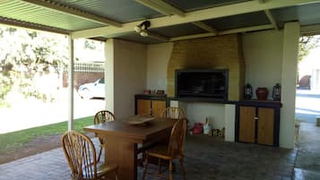 Aire de pique-nique/barbecue