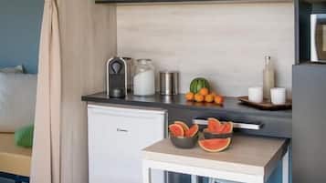 Comfort Tent, Shared Bathroom (Coco) | Private kitchen | Microwave, stovetop, coffee/tea maker, cookware/dishes/utensils