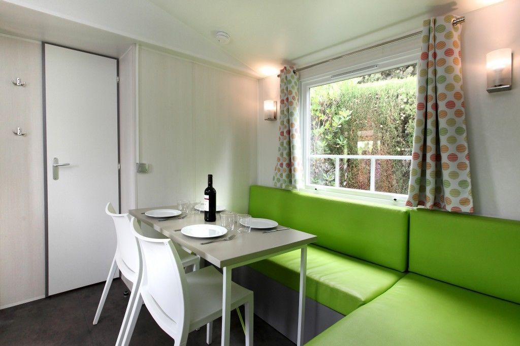 Comfort Mobile Home, 2 Bedrooms, Private Bathroom | Living area