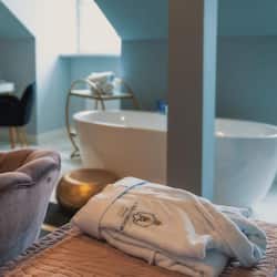 Couples treatment rooms, body treatments, aromatherapy