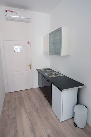 Standard Studio, City View | Private kitchenette | Fridge, electric kettle