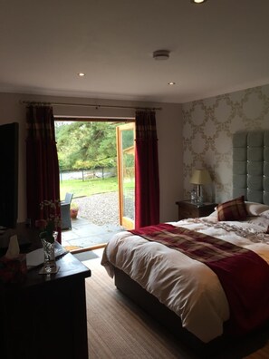 Habitación doble | Sábanas de algodón egipcio, decoración individual, mobiliario individual