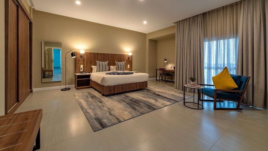 Central Hotel- Ridge