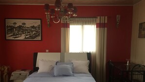 Double Room, 1 Double Bed, Smoking, Valley View - PEACE GUEST HOUSE (Antananarivo)