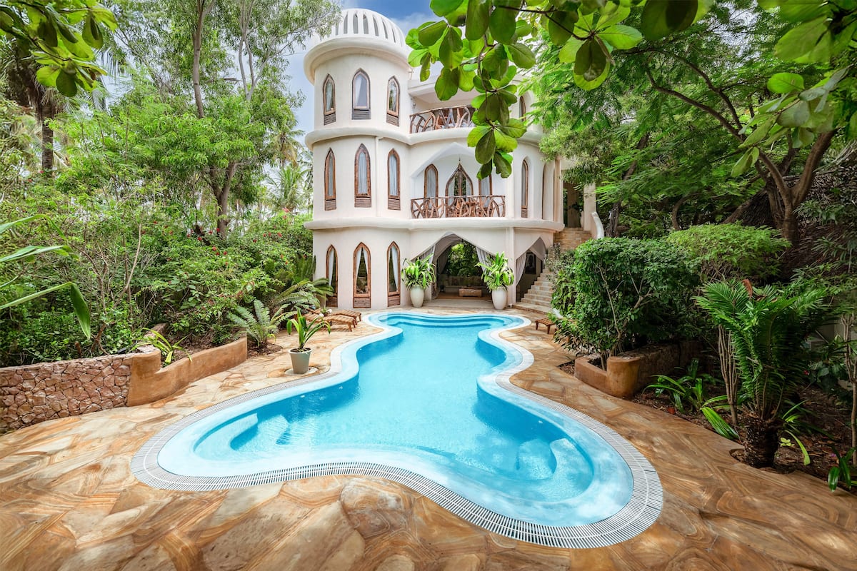 Presidential-Villa, 2 Schlafzimmer (Mbingu) | 1 Schlafzimmer, hochwertige Bettwaren, Minibar, Zimmersafe