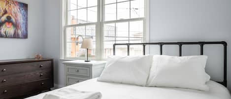 Leilighet – deluxe, flere senger, ikke-røyk | 6 soverom, sengetøy i egyptisk bomull og sengetøy av topp kvalitet