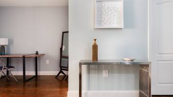 Deluxe Apartment, Multiple Beds, Non Smoking | Room amenity