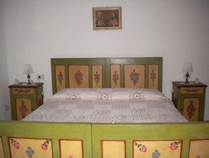 传统双人房 (Luna) | 折叠床/加床（额外收费）、床单