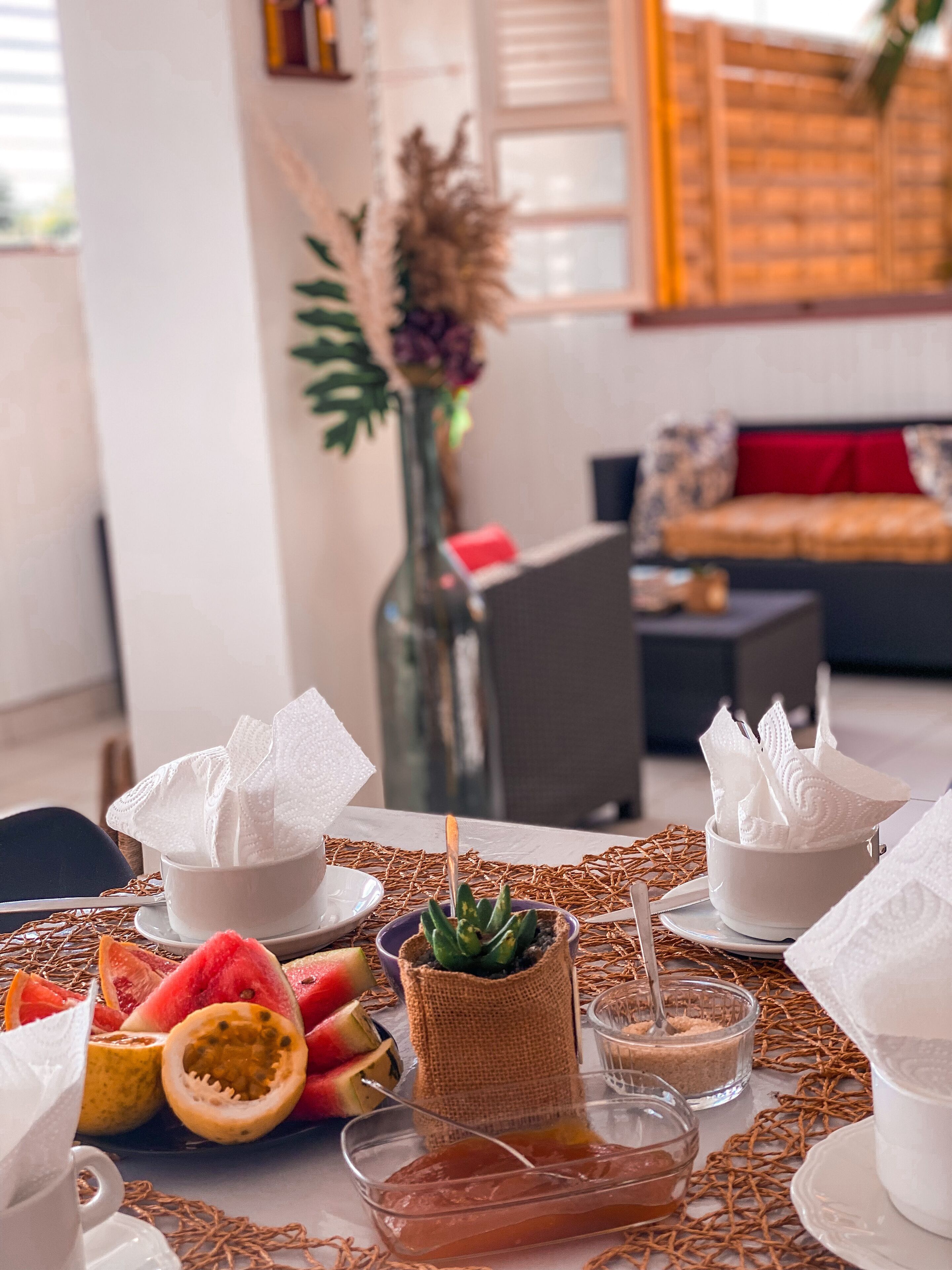 daily continental breakfast (eur 10 per person)