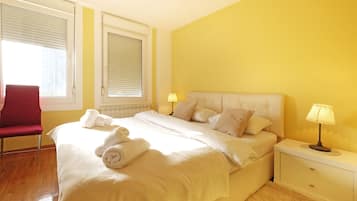 Luxury Apartment, 3 Bedrooms | 3 bedrooms, premium bedding, memory foam beds, desk