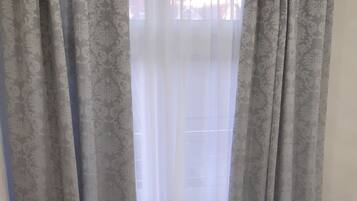 Apartment | Wohnbereich | Flachbildfernseher