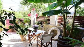 Pintu masuk properti