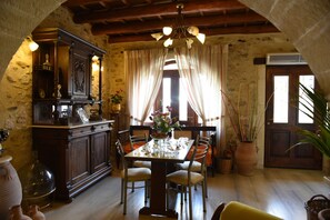 Villa, Hill View | In-room dining