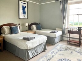 Classic Room, Non Smoking, Garden View | Individually decorated, individually furnished, desk, iron/ironing board