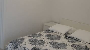 Apartment | Bügeleisen/Bügelbrett, kostenloses WLAN, Bettwäsche