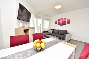 Apartment, 2 Bedrooms, Terrace, Sea View (A5) | Living room