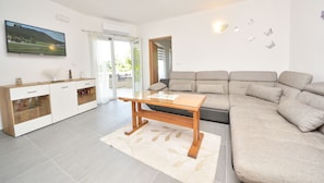 Apartment, Terrace, Sea View (A4) | Living area