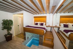 Apartment, Pool Access | Soundproofing, free WiFi, bed sheets