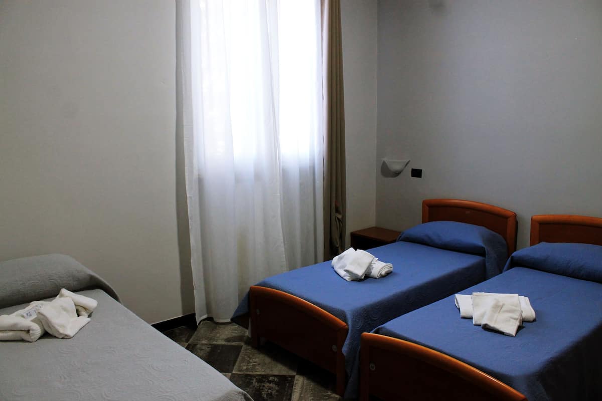 Camera tripla | Biancheria da letto di alta qualità, insonorizzazione, lenzuola