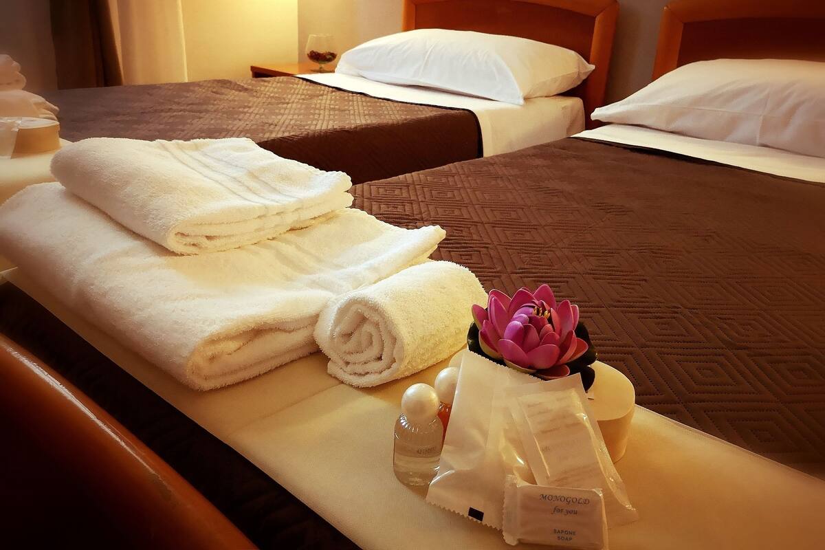 Premium bedding, soundproofing, bed sheets