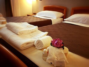 Bộ đồ giường cao cấp, phòng cách âm, bộ trải giường