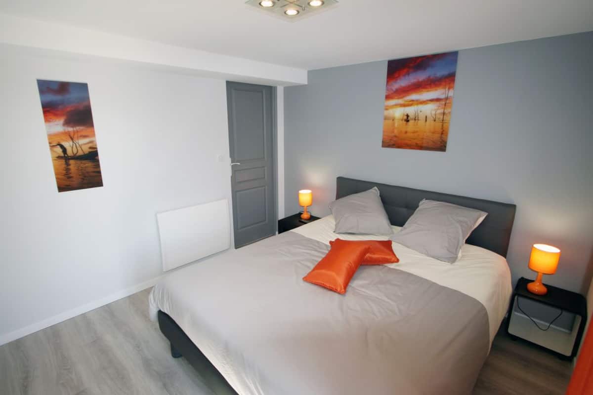 Habitación doble | Decoración personalizada y muebles diferentes