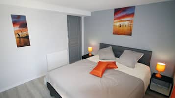 Double Room | Individually decorated, individually furnished, iron/ironing board