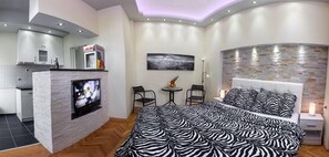 Studio – deluxe | Oppholdsområde | LCD-TV