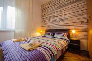 Äänieristys, silitysrauta/-lauta, ilmainen Wi-Fi, vuodevaatteet