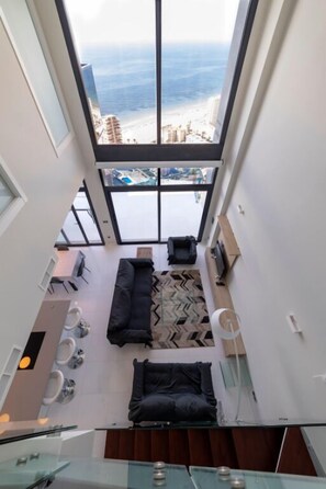 Duplex, Sea View | Living area | 43-inch Smart TV with digital channels, TV