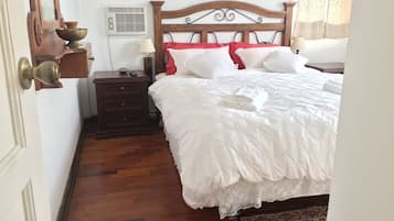 2 bedrooms, minibar, individually decorated, individually furnished