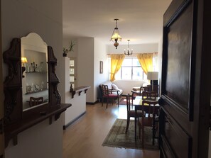 2 bedrooms, minibar, individually decorated, individually furnished - Amazing Lima - Near Plaza San Martin (Lima)