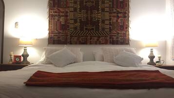 Classic Apartment (608) | 2 bedrooms, minibar, individually decorated, individually furnished