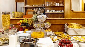 Colazione a buffet a pagamento, servita tutte le mattine