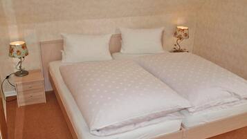 Down duvets, individually decorated, individually furnished, free WiFi