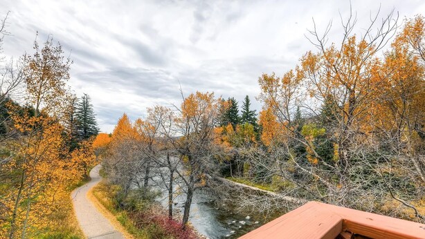 Unclassified image, 1 of 74, button - The Seasons At Avon (Avon)