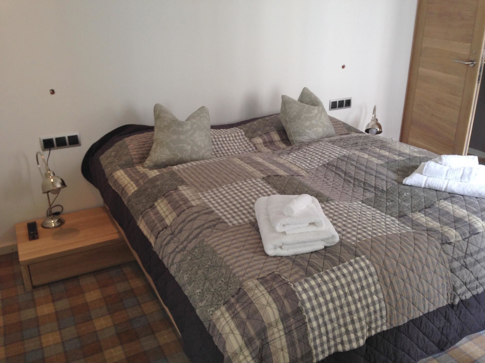 double room | egyptian cotton sheets, premium bedding, desk, soundproofing