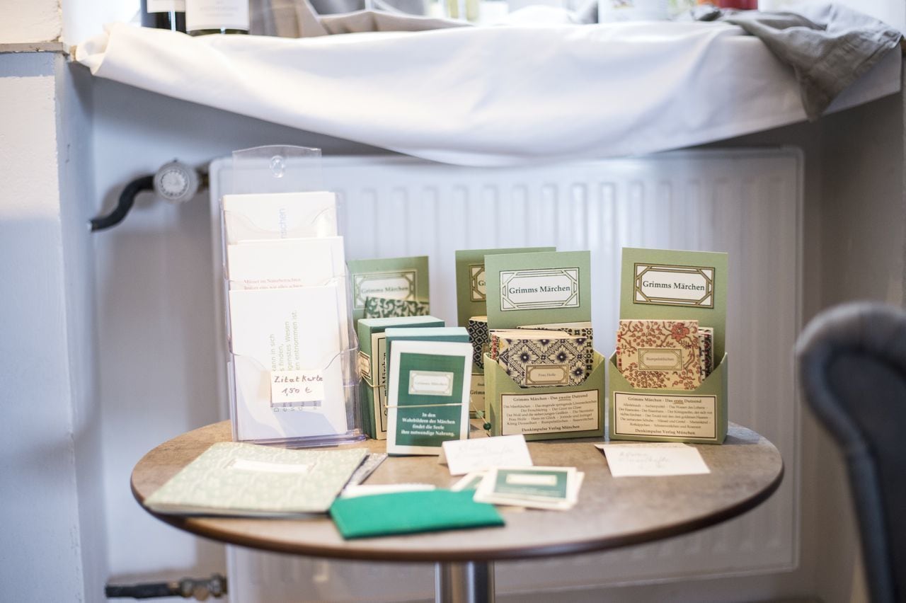 shower, rainfall showerhead, free toiletries, hair dryer