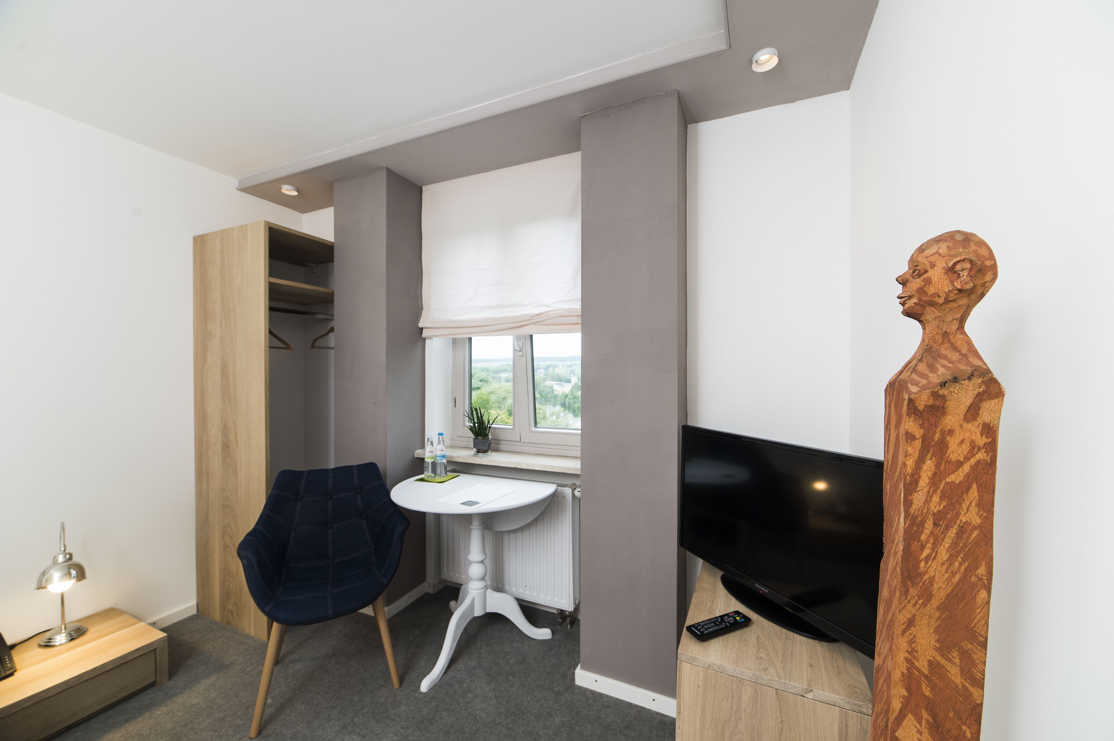 single room, 1 single bed | egyptian cotton sheets, premium bedding, desk, soundproofing