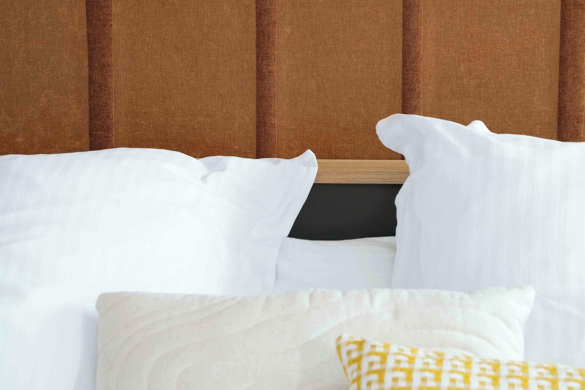 standard double room | individually decorated, individually furnished, desk, blackout curtains