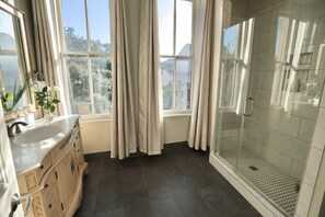 Bathroom - Foley House Inn (Savannah)